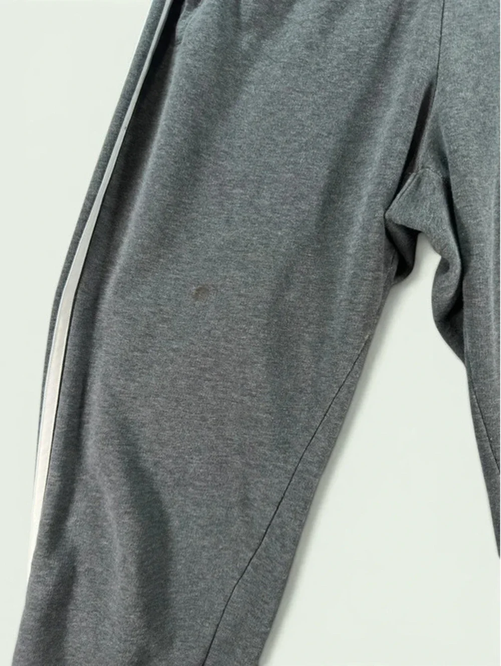 Adidas Women’s Large Gray 3 Stripe Jogger Sweatpants C0050